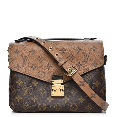 lv pochette metis reverse monogram.